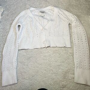 Abercrombie cropped sweater; size XS